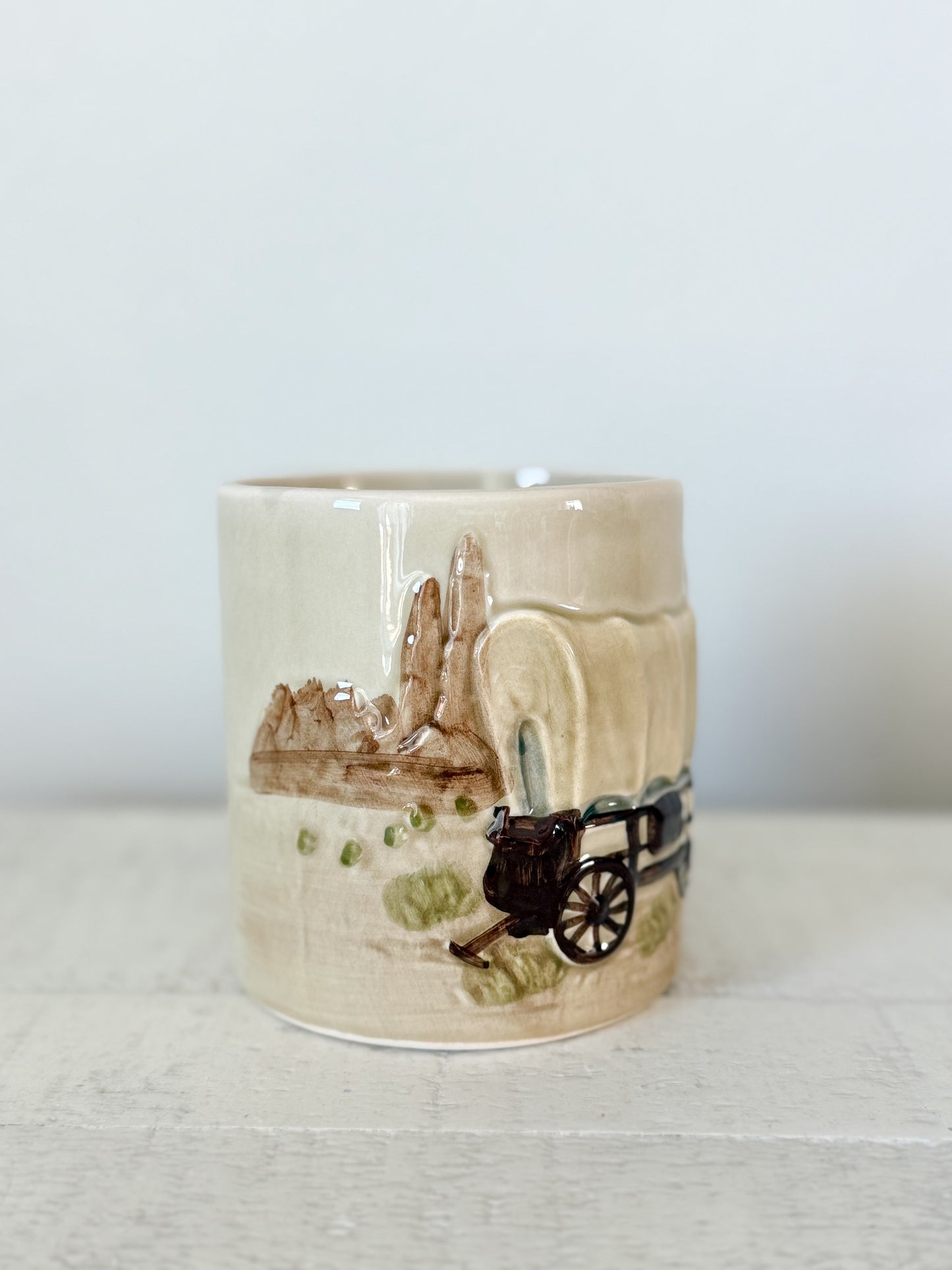 Vintage Covered Wagon Mug (read)