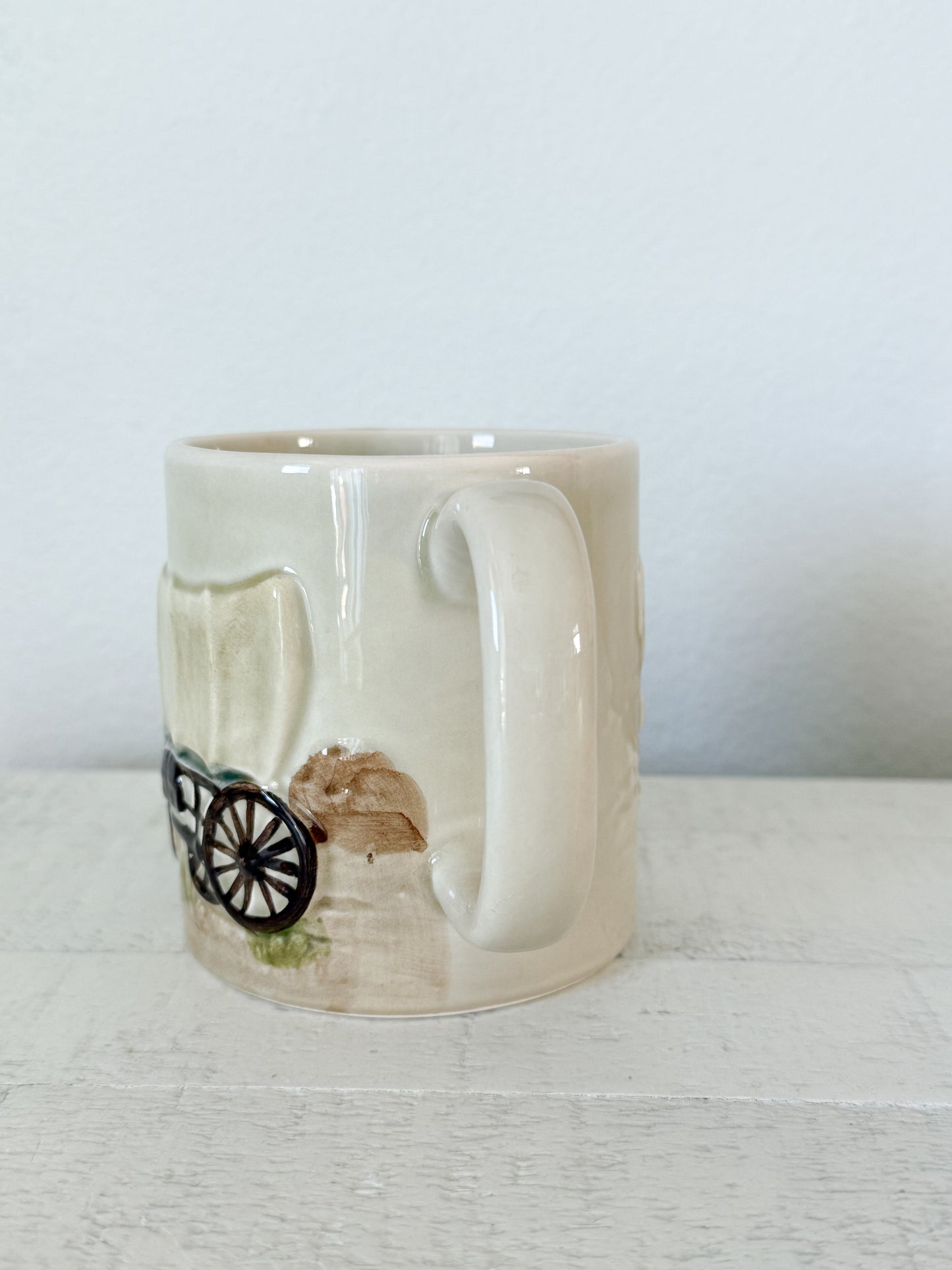 Vintage Covered Wagon Mug (read)