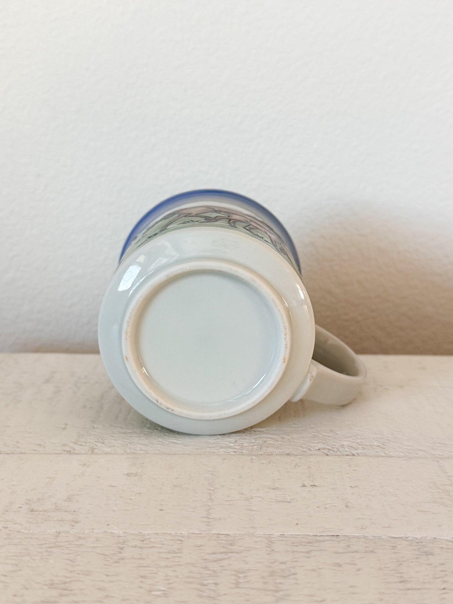 Vintage Horse Mug (Blue Rim)