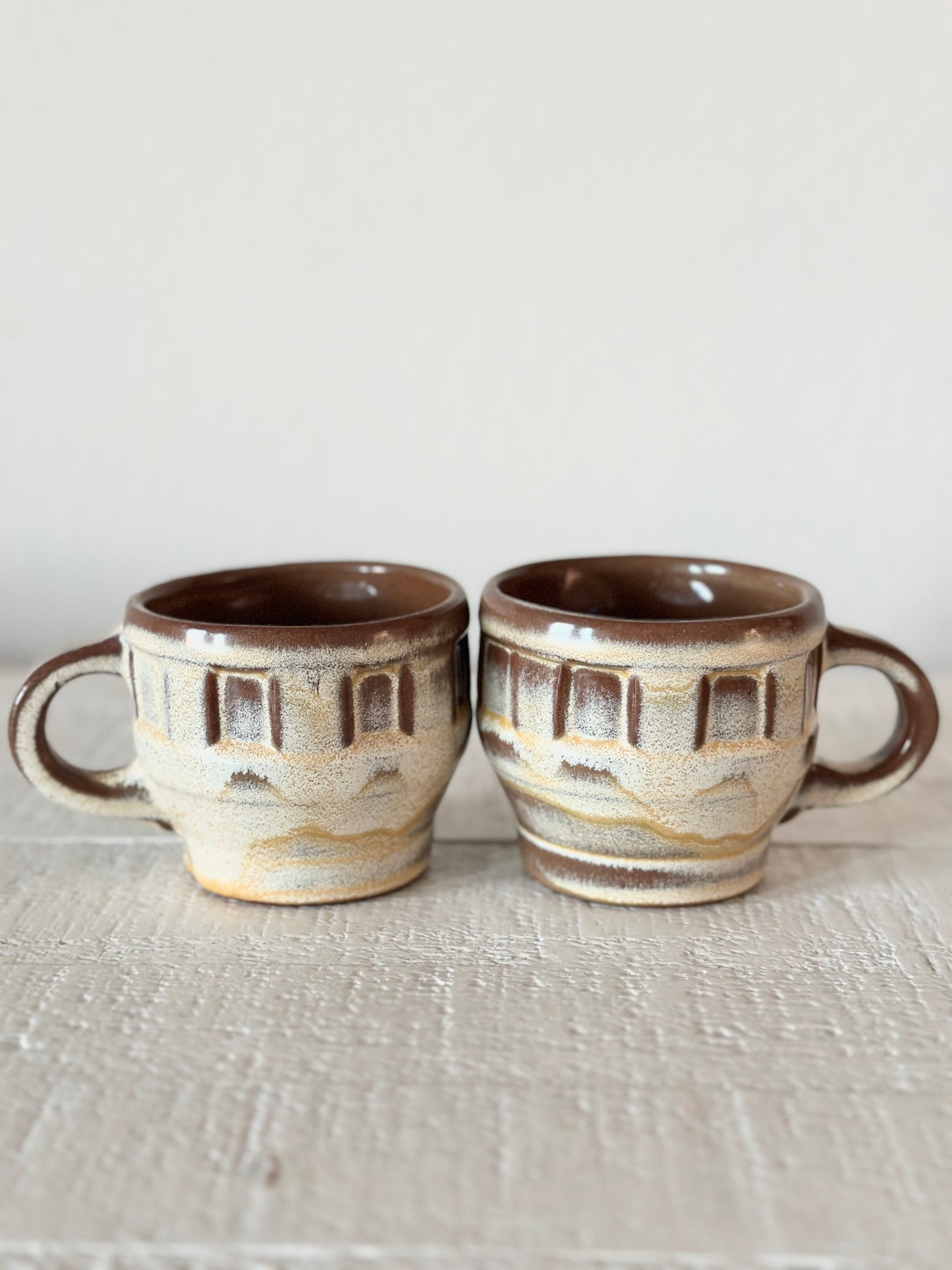 Frankoma Wagon Wheel Mug Set