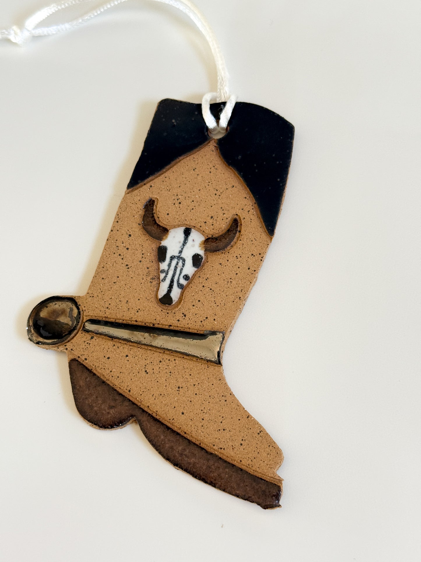 Ceramic Western Boot Ornament (Cowskull)