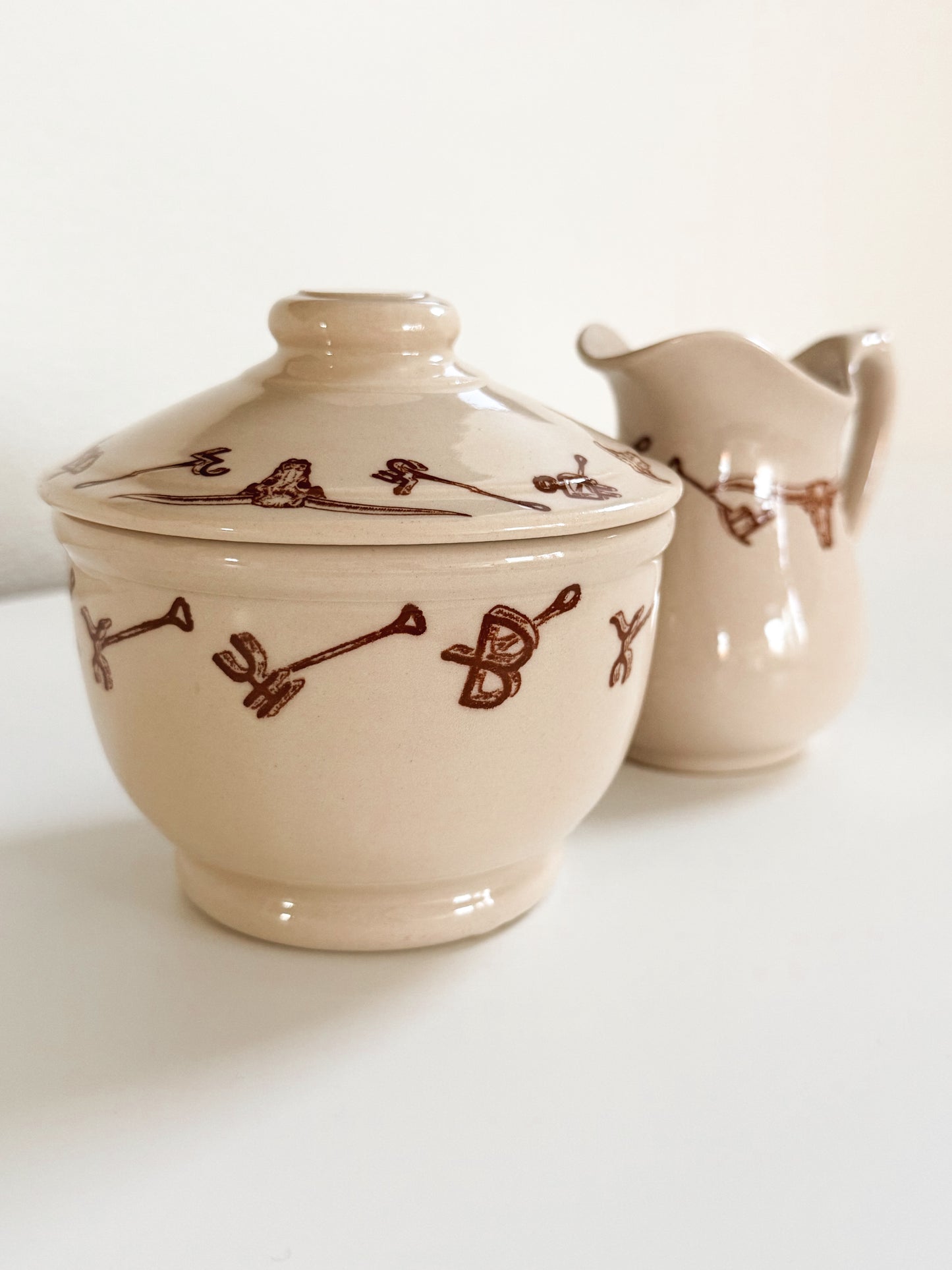 Vintage El Rancho Wallace China Creamer & Sugar Bowl
