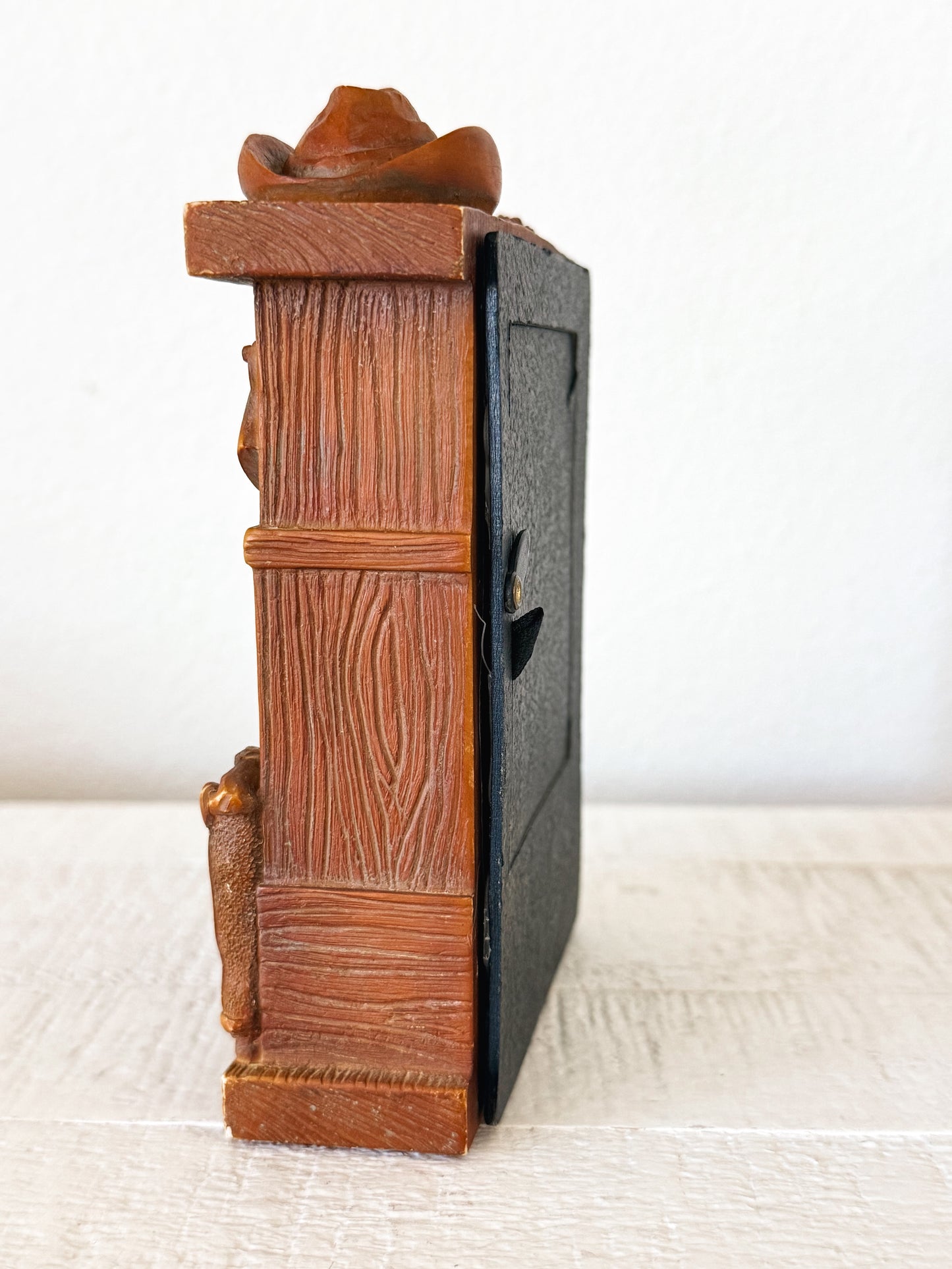 Vintage Western Quartz Mantel Clock