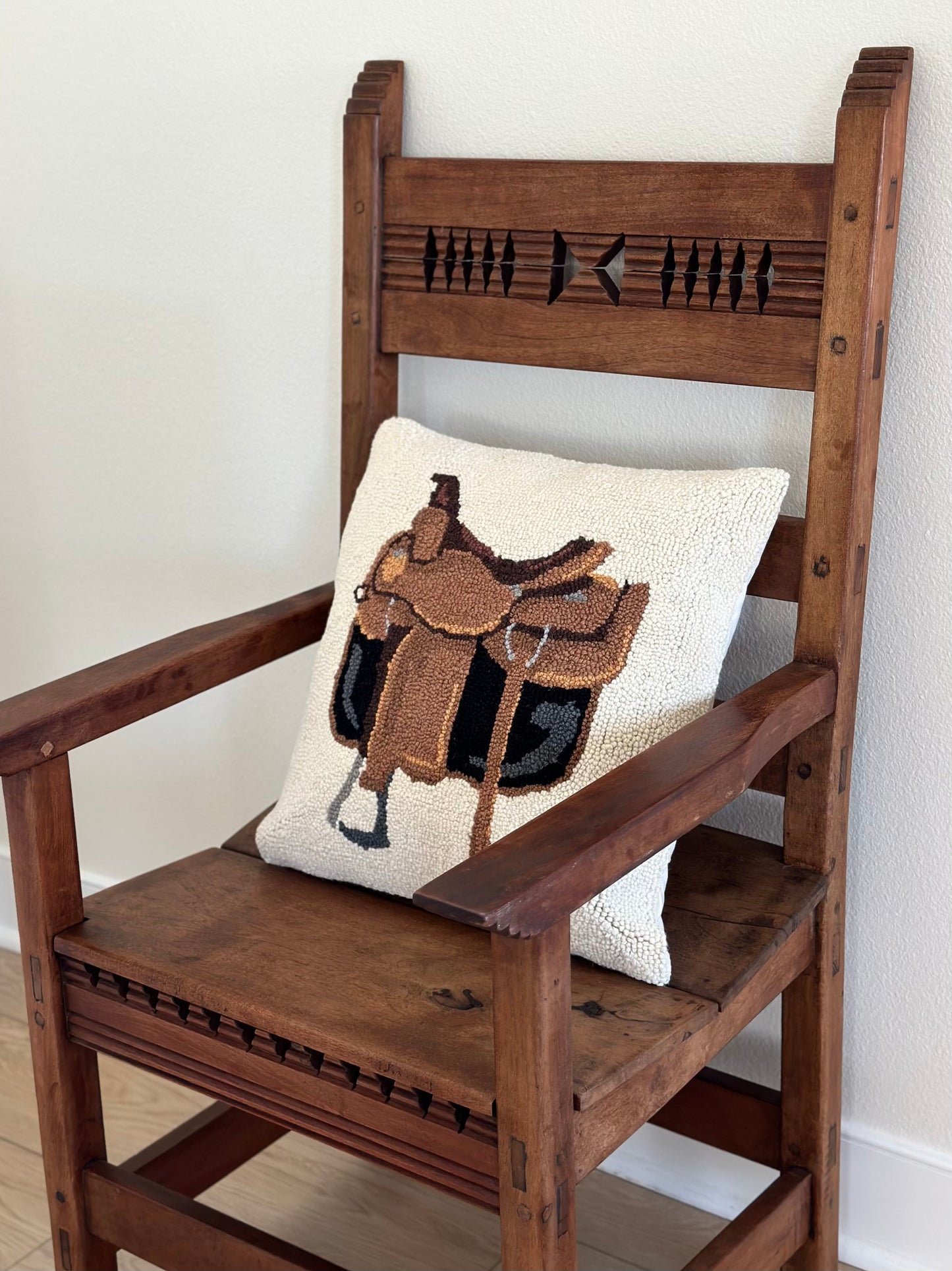 Saddle Pillow