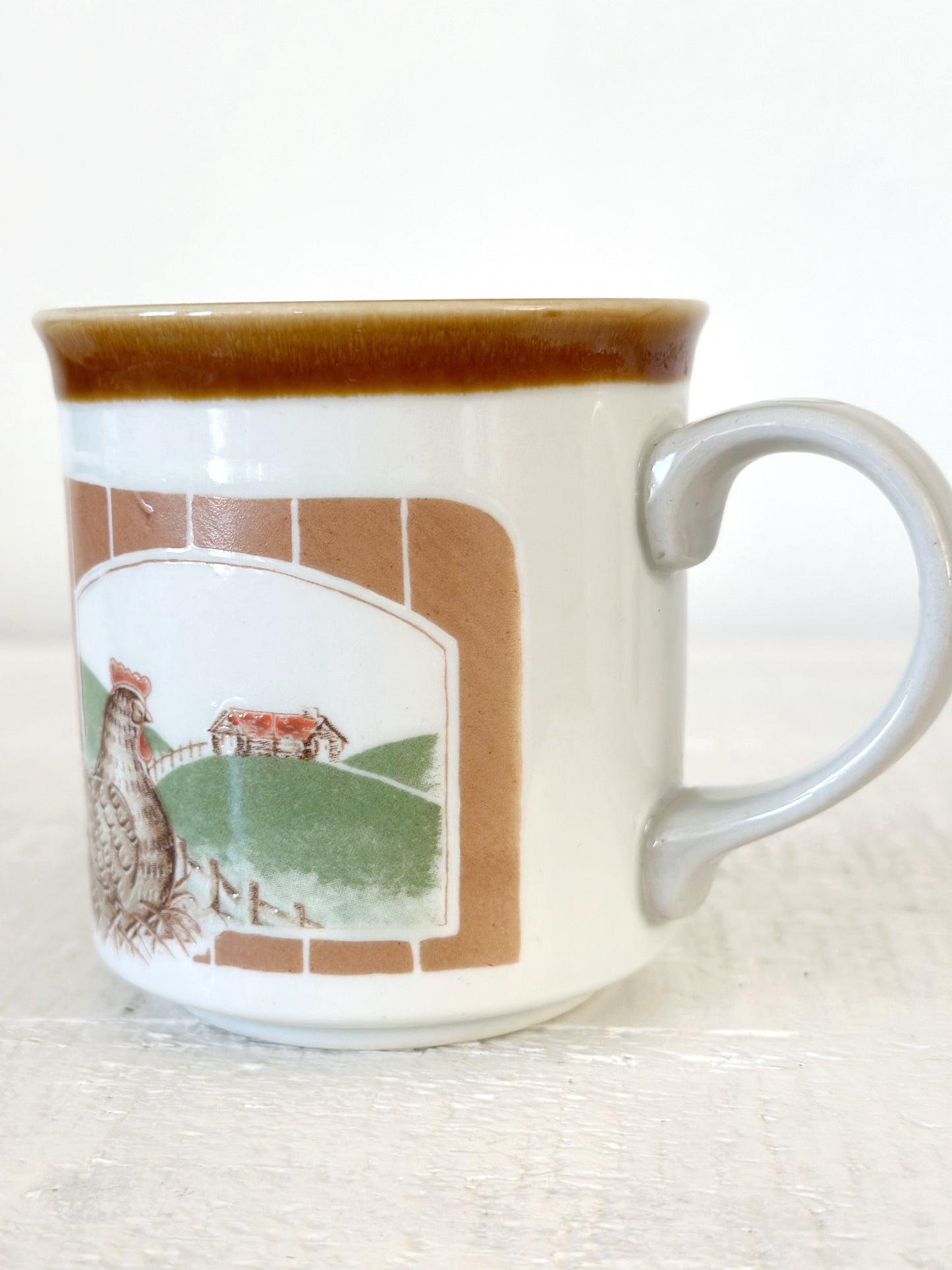 Vintage Chicken Mug (Brown Rim)