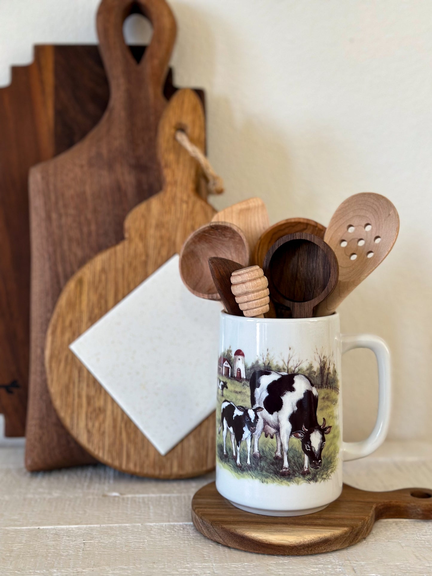 Vintage Mama Cow Mug (Large)