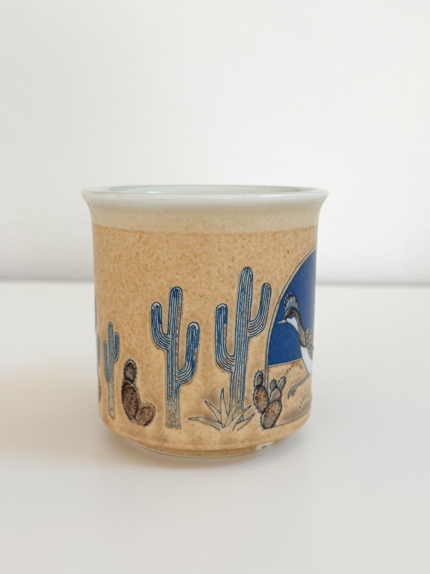Vintage Roadrunner Mug (READ)