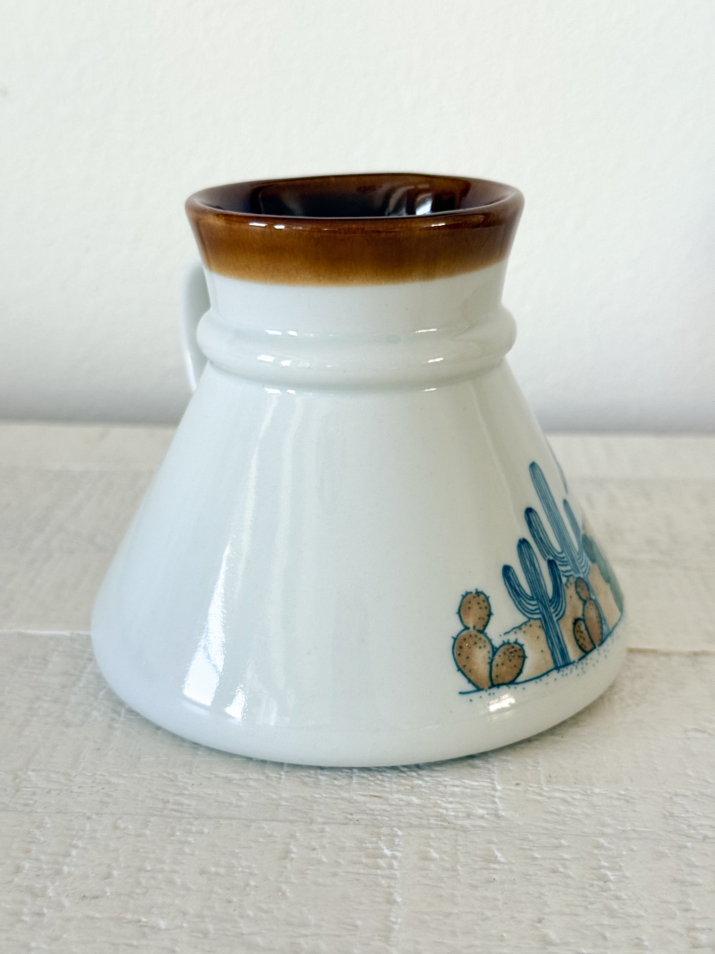 Vintage Roadrunner No Spill Mug